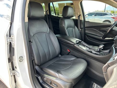 Used 2017 Buick Envision Essence FWD image 18