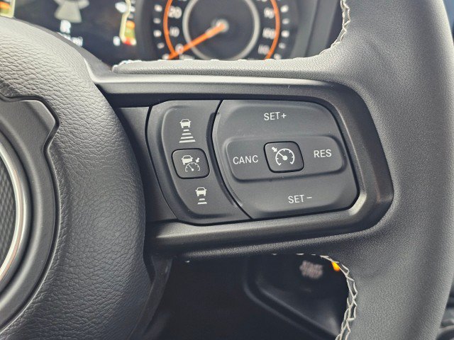 Used 2025 Jeep Wrangler Unlimited Rubicon w/ Safety Group AWD/4WD image 25