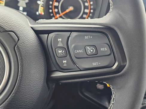 Certified 2025 Jeep Wrangler Unlimited Rubicon w/ Safety Group AWD/4WD image 25