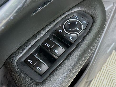 Used 2023 Cadillac XT6 Premium Luxury image 18