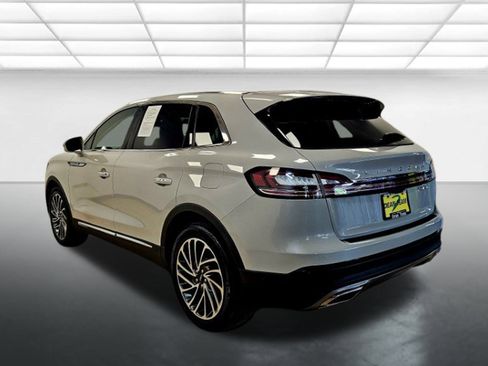 Used 2019 Lincoln Nautilus Reserve image 4