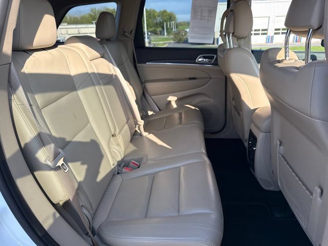 Used 2021 Jeep Grand Cherokee Limited w/ Premium Lighting Group AWD/4WD image 14