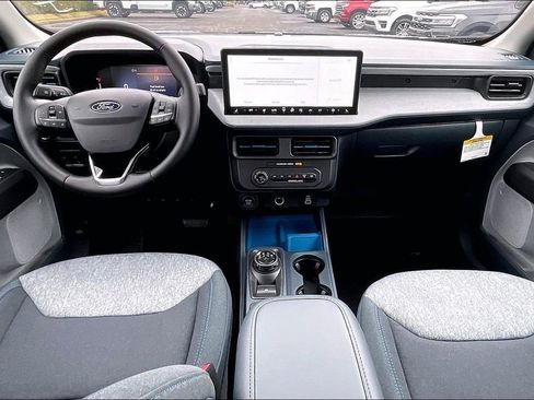 New 2025 Ford Maverick XLT w/ XLT Luxury Package image 5