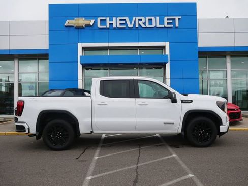 Used 2023 GMC Sierra 1500 Elevation w/ Preferred Package AWD/4WD image 25
