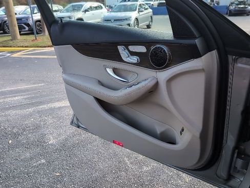 Used 2020 Mercedes-Benz C 300 Sedan image 23