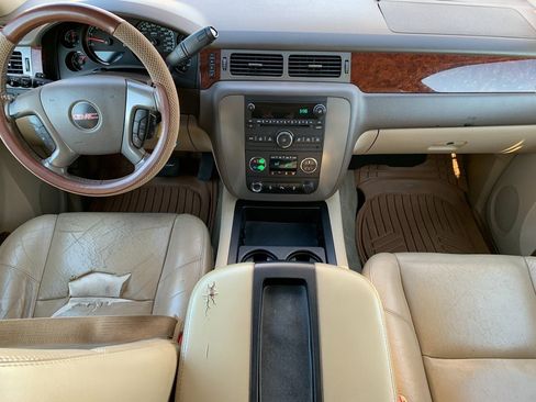 Used 2012 GMC Yukon SLT w/ SLT-2 Equipment Package image 15