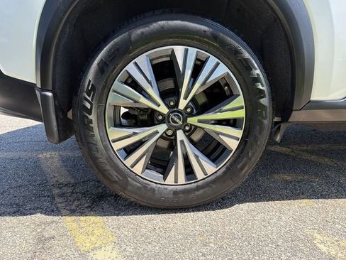 Certified 2023 Nissan Rogue SV w/ SV Premium B Package AWD/4WD image 12