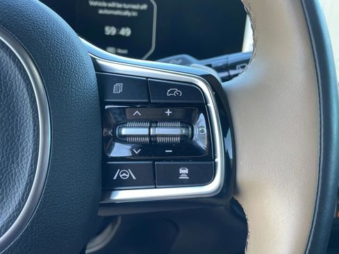 Certified 2025 Kia Sorento SX Prestige w/ Olive Brown Leather Package image 31