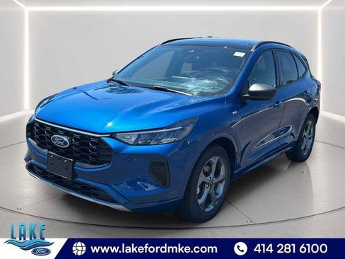 Certified 2023 Ford Escape ST-Line w/ Tech Pack #1 AWD/4WD image 3