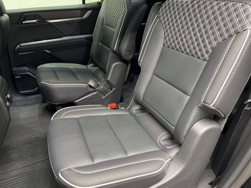 Used 2025 GMC Acadia Denali w/ LPO, Floor Liner Package image 8