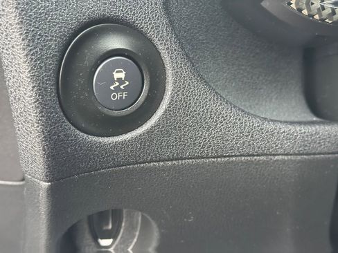 Used 2015 Nissan 370Z NISMO image 19