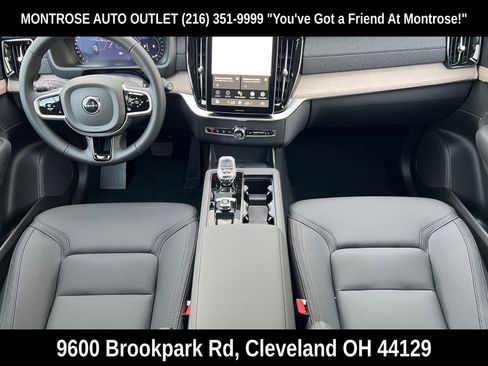 New 2026 Volvo XC90 B6 Plus w/ Protection Package Premier AWD/4WD image 19