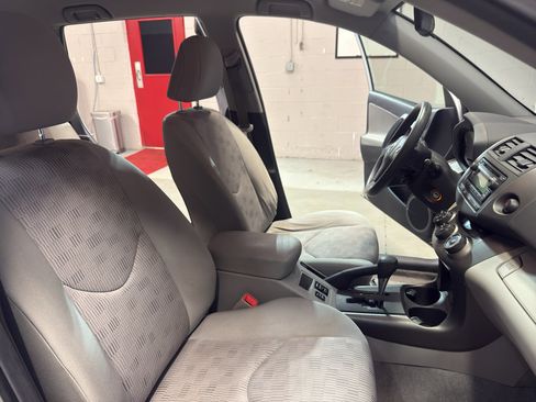 Used 2012 Toyota RAV4 FWD w/ Value Pkg image 19