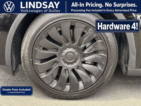 Used 2024 Tesla Model Y Long Range AWD/4WD image 8