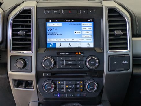 Used 2018 Ford F250 Lariat w/ Tow Technology Bundle RWD image 18