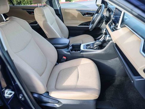 Certified 2022 Toyota RAV4 XLE w/ Convenience Package image 8