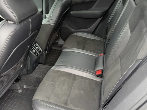 Used 2020 Volvo XC40 T4 R-Design w/ Protection Package FWD image 16