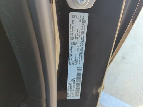 Used 2025 Chrysler Pacifica Select image 23