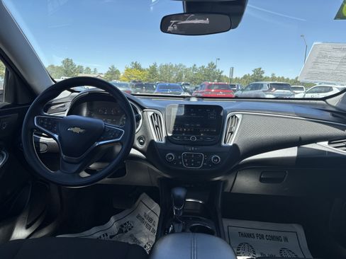 Used 2023 Chevrolet Malibu LT FWD image 21