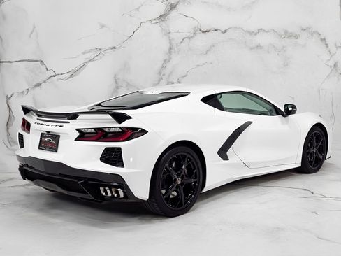 Used 2021 Chevrolet Corvette Stingray Premium Cpe w/ Z51 Performance Package image 9