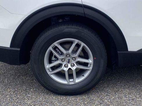 New 2026 Ford Explorer Active w/ Active Comfort Package RWD image 9