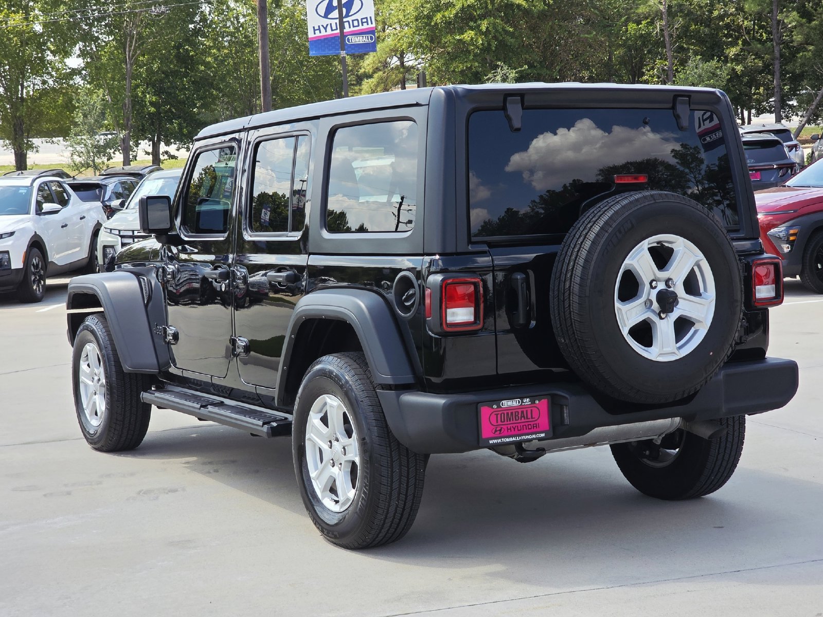 Used 2022 Jeep Wrangler Unlimited Sport AWD/4WD image 7