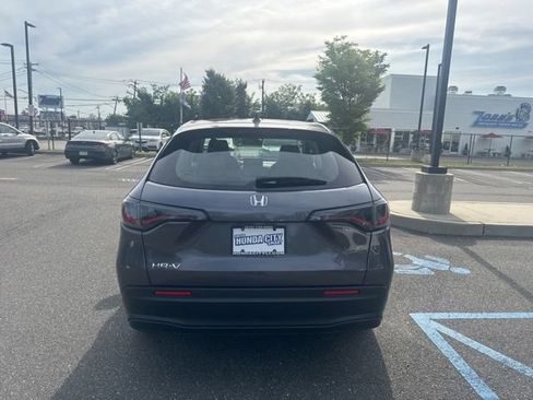 Used 2024 Honda HR-V LX image 7