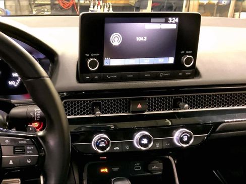 Used 2023 Honda Civic Sport image 6