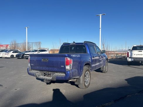 Used 2023 Toyota Tacoma TRD Sport image 4