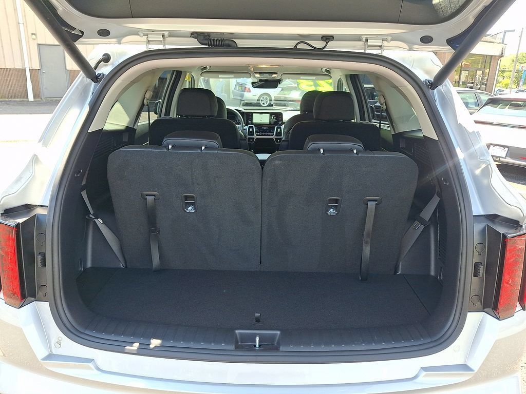 Certified 2023 Kia Sorento EX AWD/4WD image 32