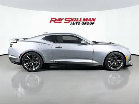 Used 2023 Chevrolet Camaro ZL1 RWD image 8