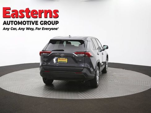 Used 2022 Toyota RAV4 LE AWD/4WD image 36