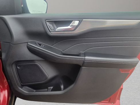 Used 2022 Ford Escape Titanium w/ Class II Trailer Tow Package image 32