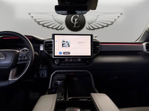 Used 2025 Toyota Tundra Limited image 11