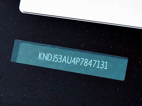 Used 2023 Kia Soul GT-Line image 34