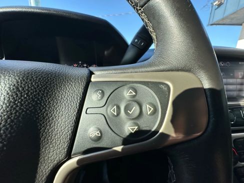 Used 2015 GMC Yukon Denali w/ Premium Package image 26