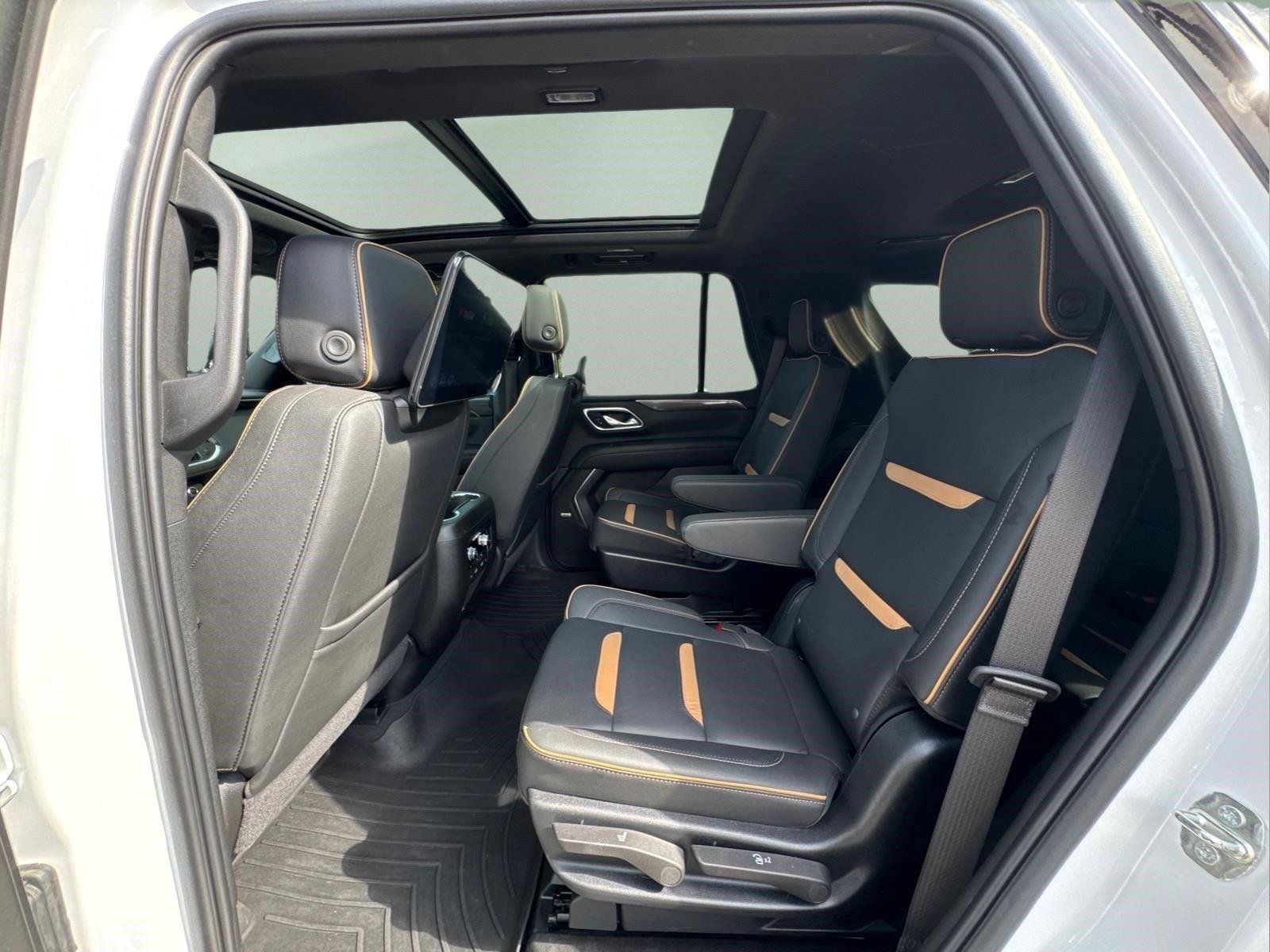 Used 2024 GMC Yukon AT4 w/ Technology Package AWD/4WD image 14