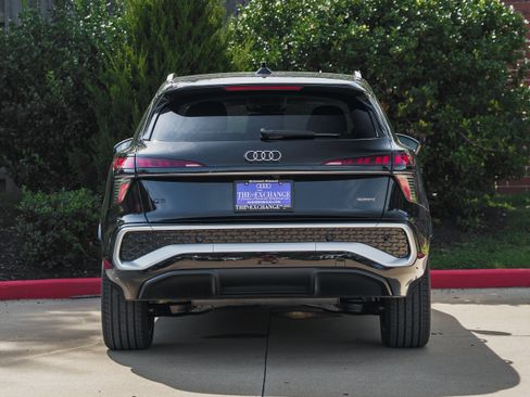 Certified 2026 Audi Q3 quattro 2.0T AWD/4WD image 26