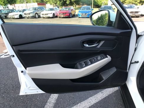 Used 2024 Honda Accord EX image 16