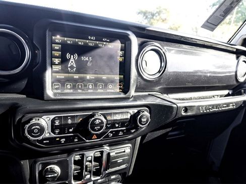 Used 2022 Jeep Wrangler Unlimited Rubicon image 23