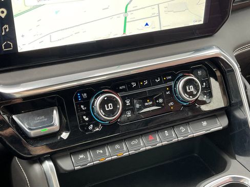 Used 2024 GMC Sierra 1500 Denali Ultimate AWD/4WD image 23