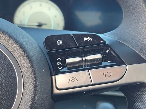 Used 2024 Hyundai Elantra SEL image 17