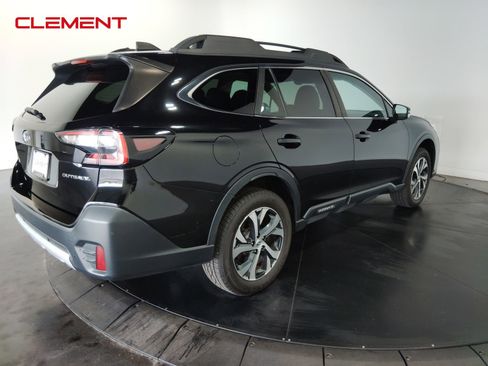 Used 2022 Subaru Outback Limited image 4