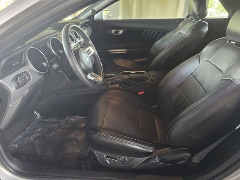 Used 2019 Ford Mustang Premium RWD image 14