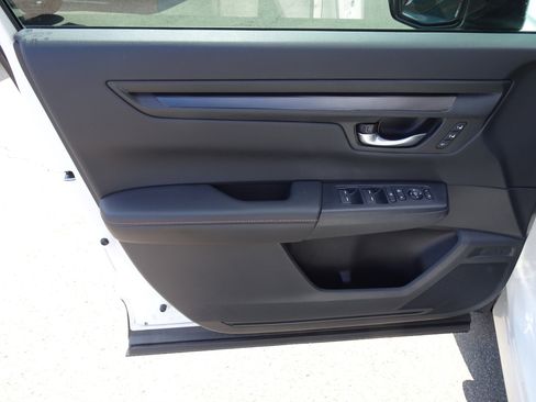 Used 2025 Honda CR-V Sport-L image 9