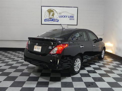 Used 2018 Nissan Versa SV w/ SV Special Edition Package FWD image 10