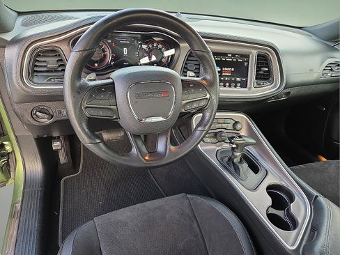 Used 2022 Dodge Challenger GT w/ Plus Package image 10