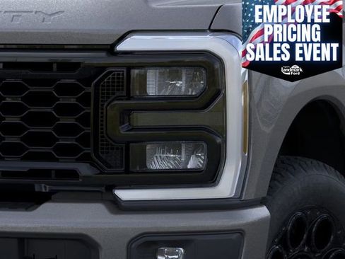 New 2026 Ford F250 XLT w/ XLT Premium Package AWD/4WD image 19