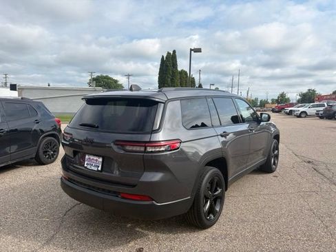 Used 2023 Jeep Grand Cherokee L Laredo AWD/4WD image 6