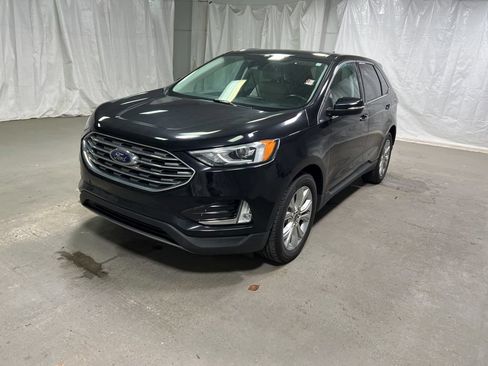 Used 2021 Ford Edge Titanium w/ Cargo Accessory Package FWD image 3